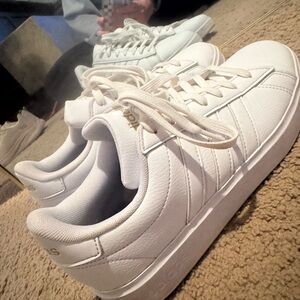 Adidas Cloudfoam Comfort Sneakers White Gold Women’s Size 8.5